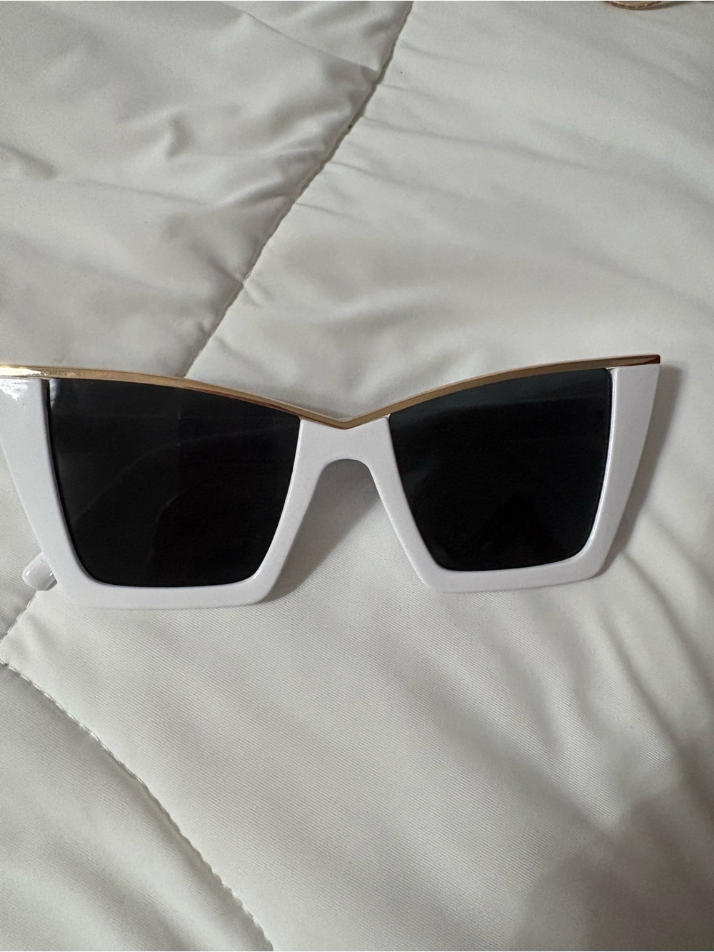 Source Unknown White Cat-Eye Sunglasses with Black Lenses and Gold Trim